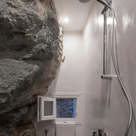 Kyon Kythnos Апартаменты *