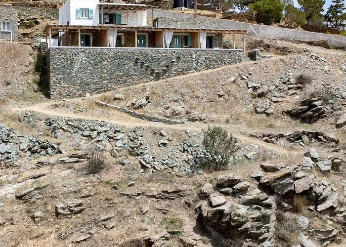 شقة Kyon Kythnos Kanala